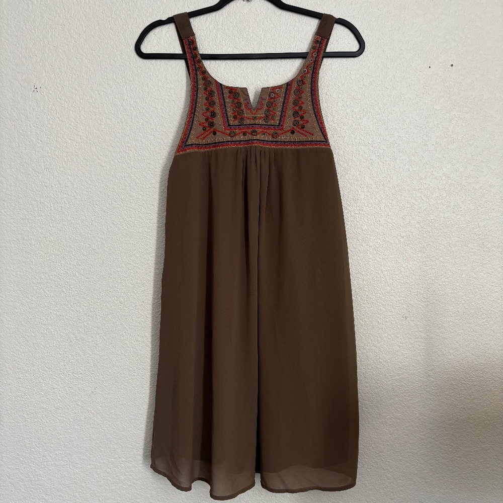 Umgee Embroidered Swing Dress Womens Tan Embellished Sleeveless Boho Flowy Sz L